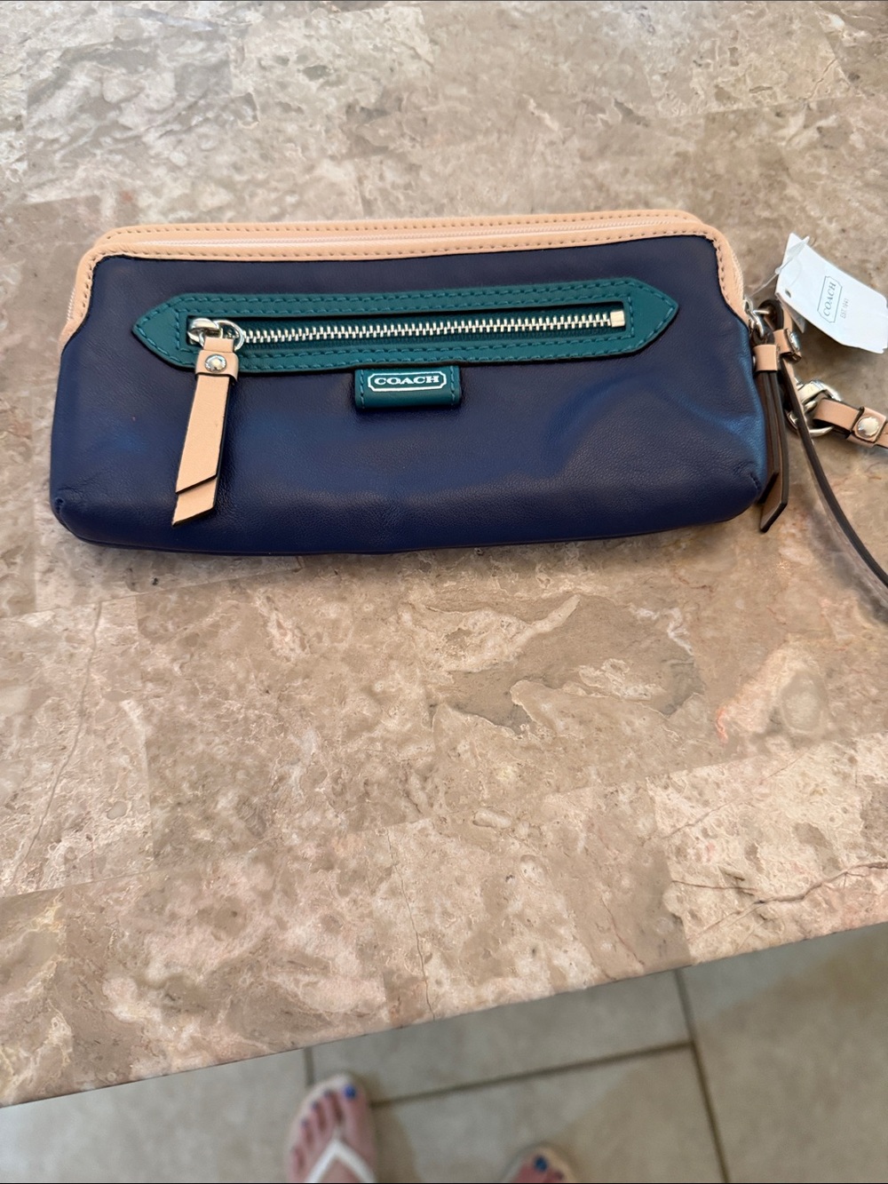 Coach NWT Daisy Spectator Double Zip Leather Wristlet/Clutch Navy,Green & Tan - Picture 6 of 16
